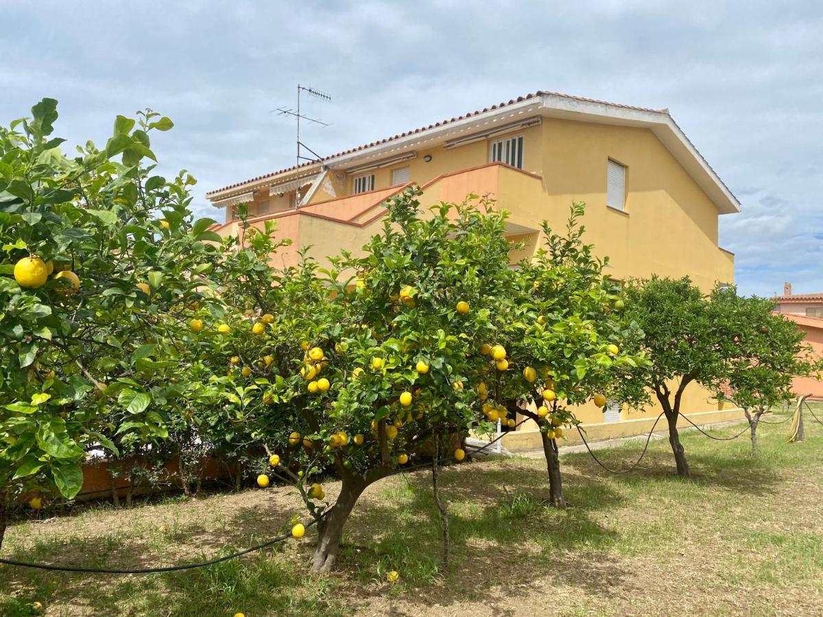 Lemon Apartments Villasimius Exterior photo